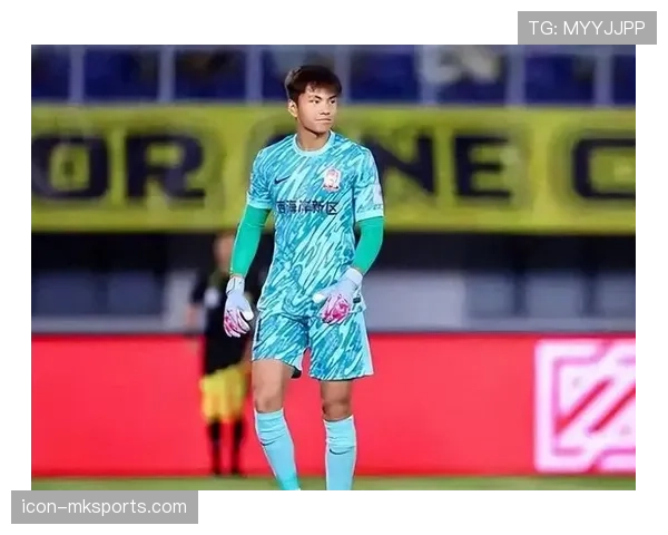 亚洲杯最佳门将闪耀赛场，肩负梦想引领球队冲击辉煌