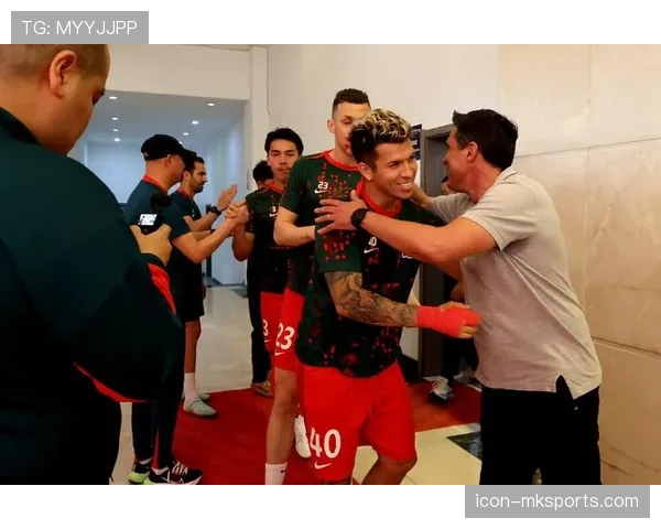 奥萨苏纳开启新篇章：新帅上任点燃球队复兴希望