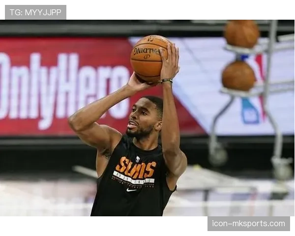 布里奇斯无球跑动拉开空间，3D属性成太阳外线关键