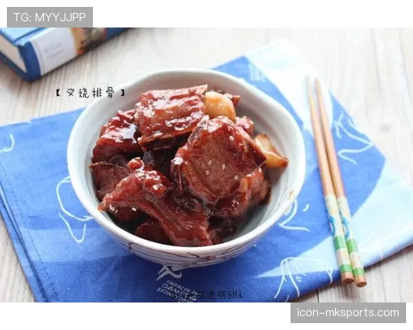 武磊居然在外面吃个饭能点半桌菜！真是上班族两周工资了吧？